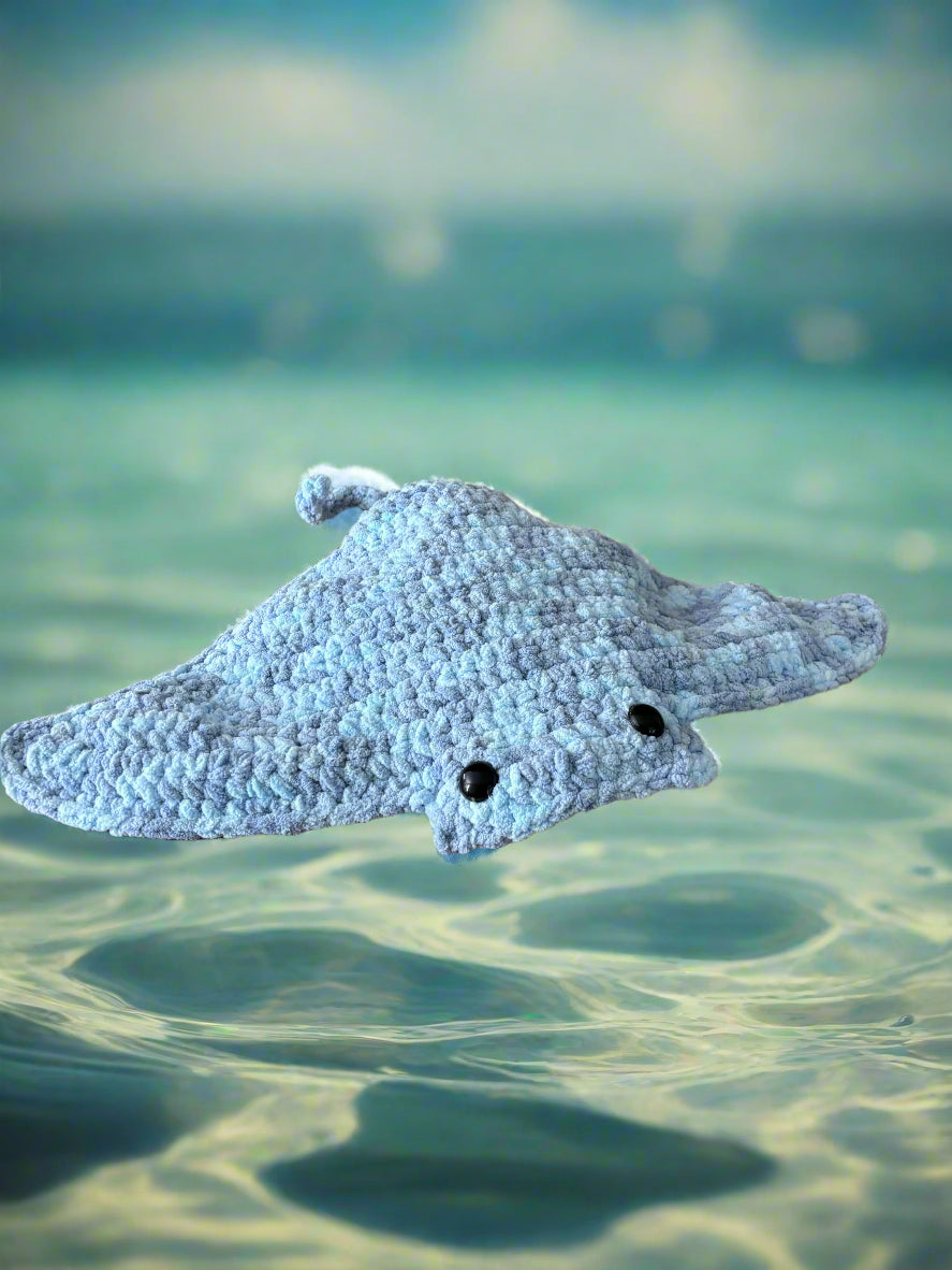 Crochet Manta Ray with mini rays